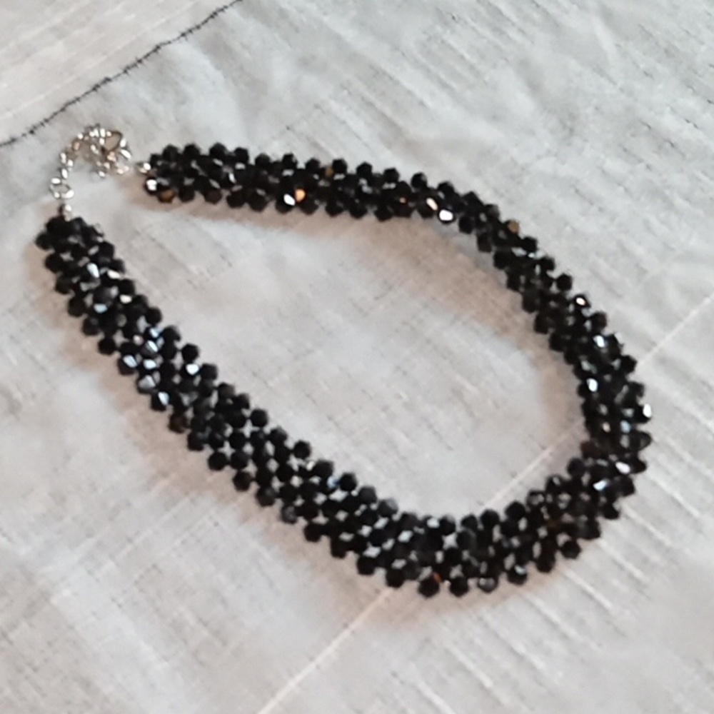 Elegant Black Beaded Choker Necklace - Picture 3 of 3